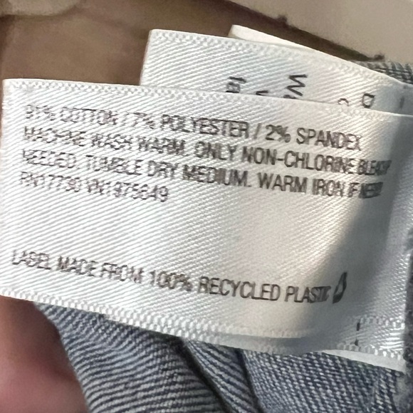 Universal Thread Jeans - Picture 4 of 5